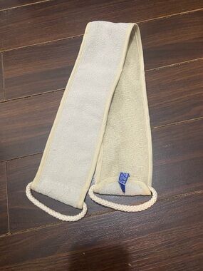 Aquis Original Massage Loofa-Like Cloth NEW Exfoliating Back Scrubber ANX0040DGR